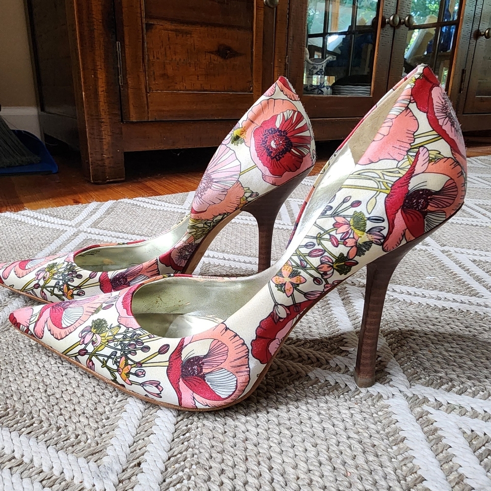 GUESS Pointy Toe CARRIE Stilettos High Heels PUMPs Vintage size 8